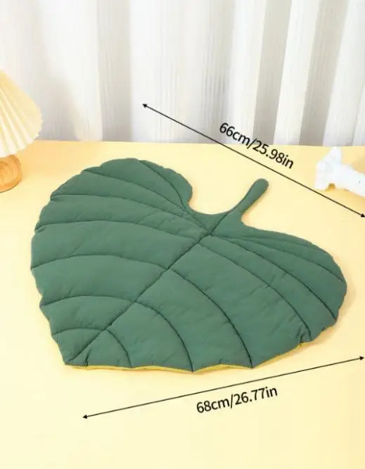 Leaf-Shaped Cat Bed Mat